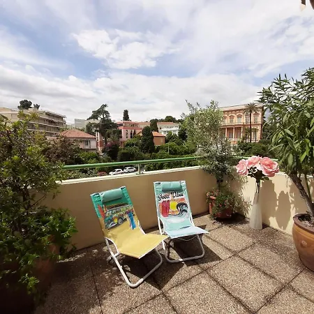Joli Apartment